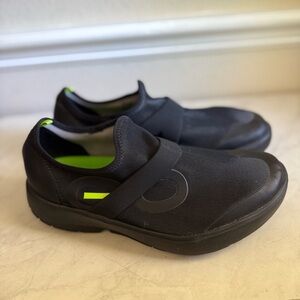 OOFOS Oomg Mens Sneakers